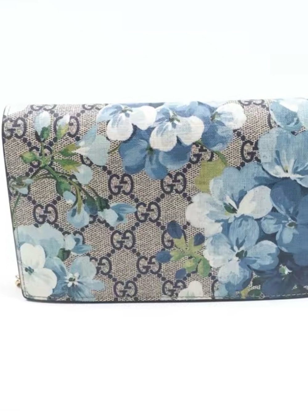 Gucci Beige GG Supreme Shoulder Bag with Blue Floral Print and Gold Chain - Picture 2 of 9